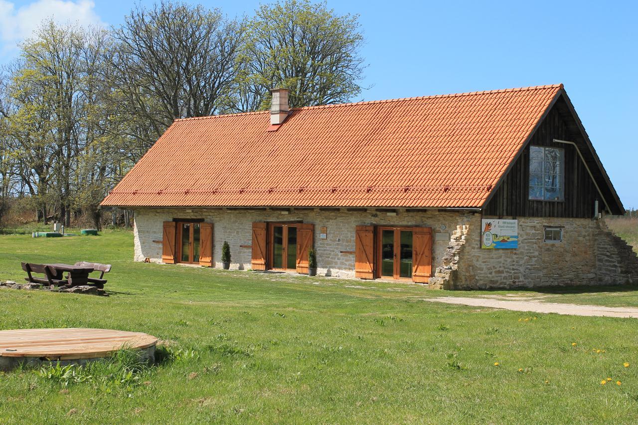 Loona Manor Guesthouse Kihelkonna Exterior foto