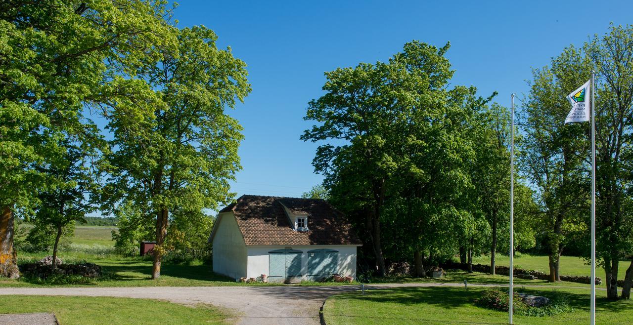 Loona Manor Guesthouse Kihelkonna Exterior foto
